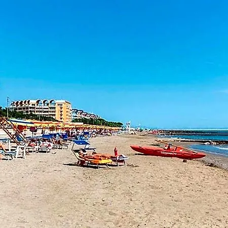 Apartment Beautiful One-storey Building For 6 People Caorle