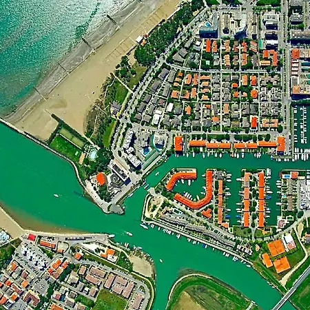 Beautiful One-storey Building For 6 People * Caorle